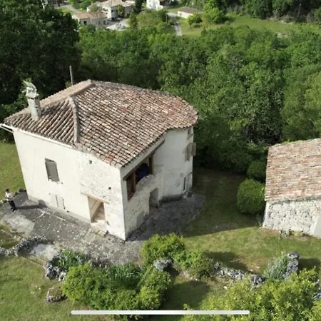 Calme Et Tranquillite Casa vacanze *